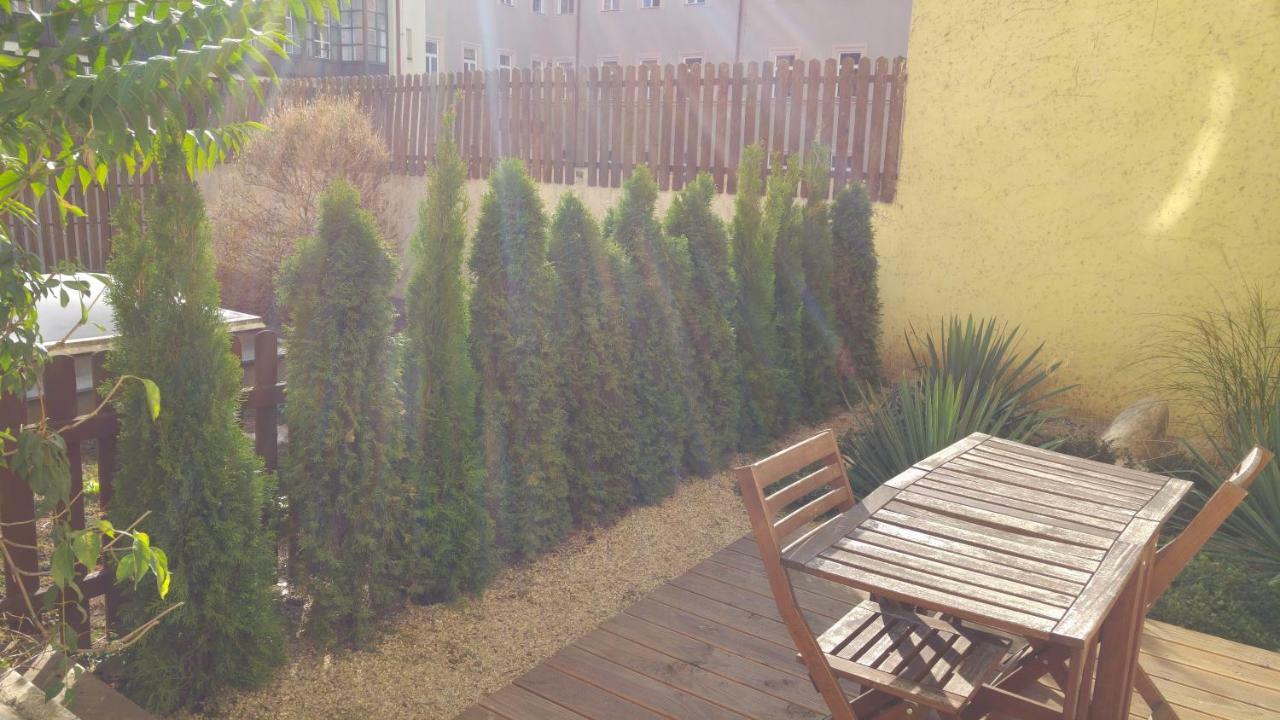 Elegant Apartment With Free Garage In The Center Of פראג מראה חיצוני תמונה
