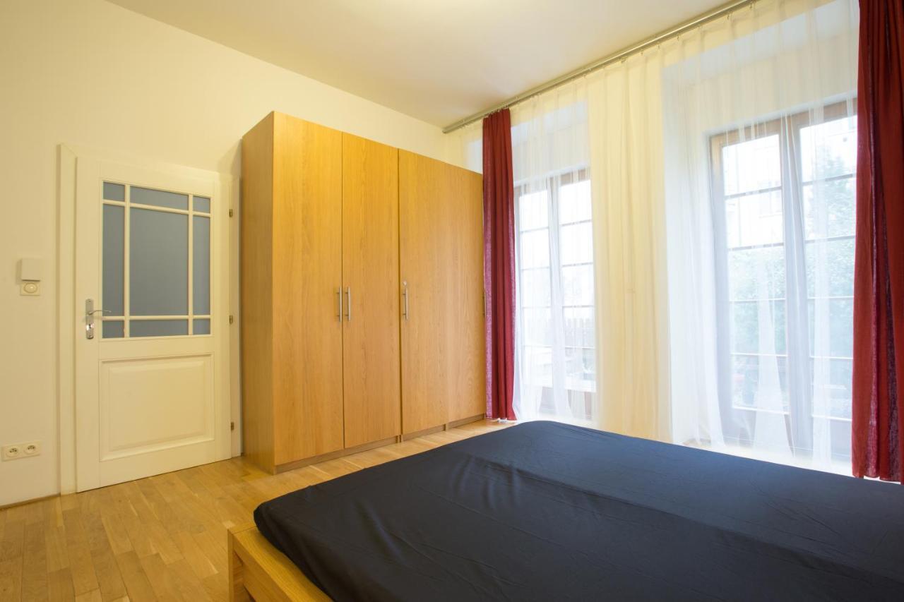 Elegant Apartment With Free Garage In The Center Of פראג מראה חיצוני תמונה